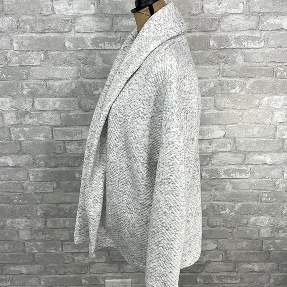 Fabletics Vanessa Quilted Cardigan Jacket - Picture 3 of 9